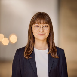 Dr. Nicole Grohmann